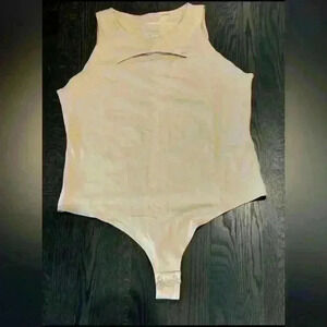 KIKIBERRY body suit size XXL
